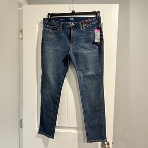 NWT women’s jeans ANA 14‎ short skinny mid rise